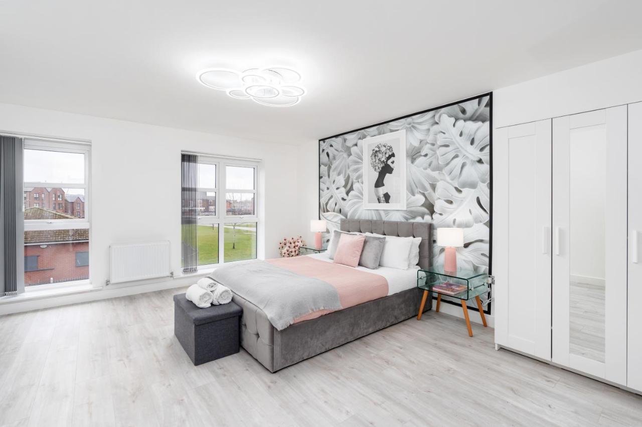 Walking Distance To Centre, Close To Hospitals And Universities Holiday home *