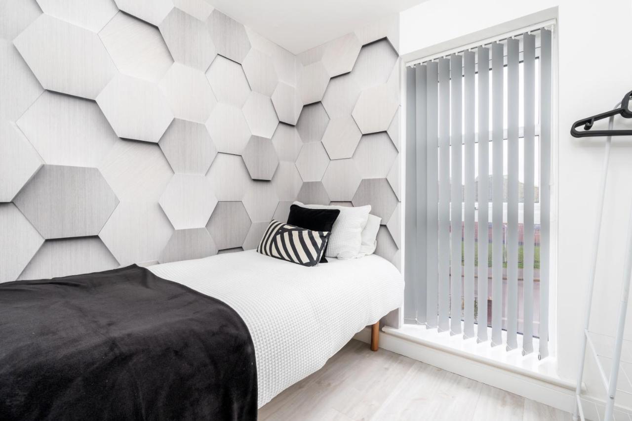Walking Distance To Centre, Close To Hospitals And Universities Holiday home *